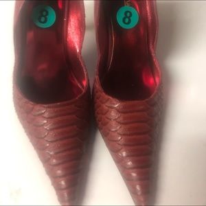 🦋Women pointed toe heel- great condition